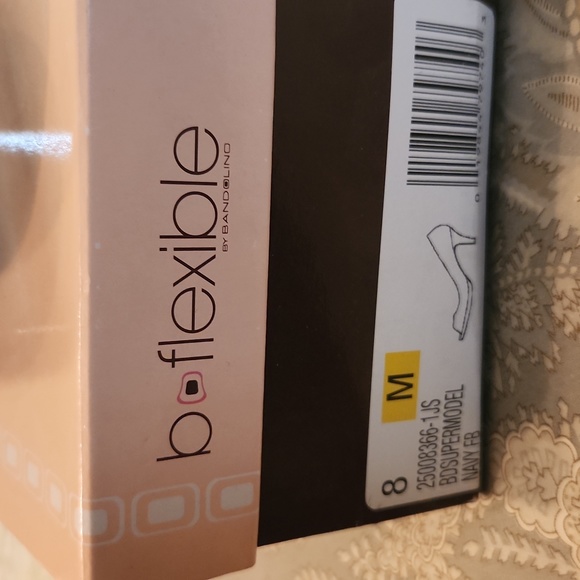 Womens - Picture 4 of 5